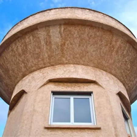 Chateau D'eau Reamenage En Maison Ronde Proche De La Et Du Castellet *