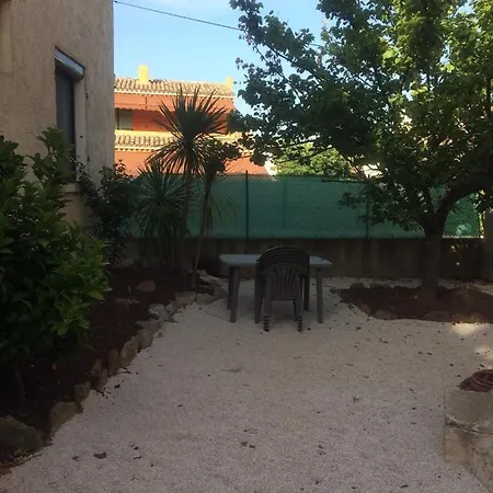 Holiday home Chateau D'eau Reamenage En Maison Ronde Proche De La Et Du Castellet