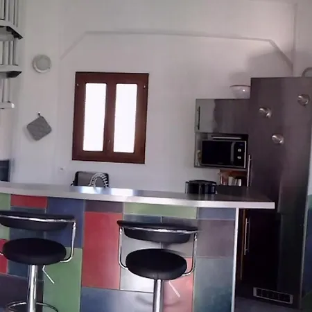 Ferienhaus Chateau D'eau Reamenage En Maison Ronde Proche De La Et Du Castellet *