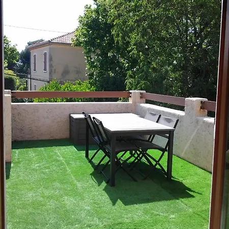 Ferienhaus Chateau D'eau Reamenage En Maison Ronde Proche De La Et Du Castellet