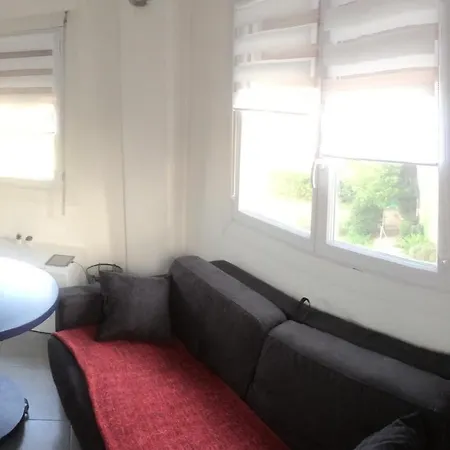 Chateau D'eau Reamenage En Maison Ronde Proche De La Et Du Castellet Holiday home Saint-Cyr-sur-Mer